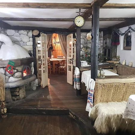 Casuta Din Povesti Ξενοδοχείο Arada Εξωτερικό φωτογραφία